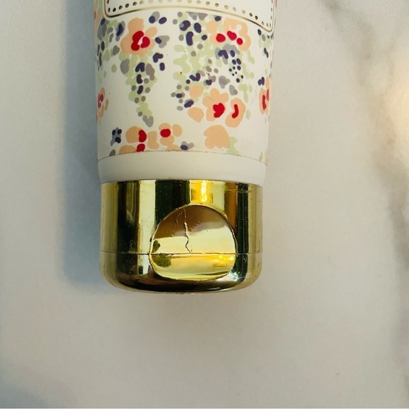 Mistral Les Fleurs Luxury Hand Cream- Papers Fantaisie Collection- 2fl oz - Picture 4 of 7